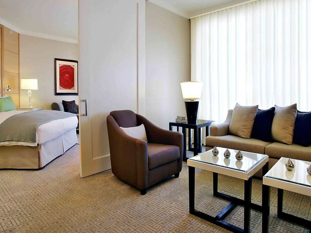Photo of the hotel Sofitel Los Angeles at Beverly Hills: Skb partial bed living area